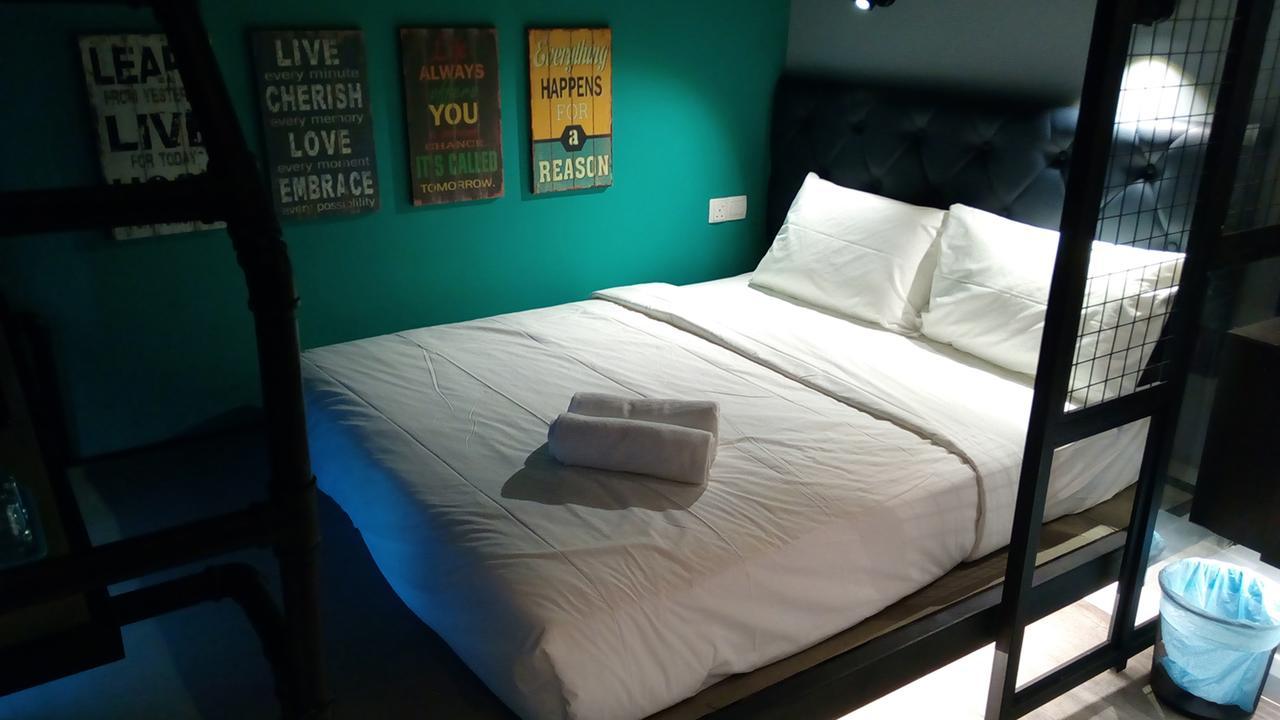 Tube Hotel Klebang Melaka Buitenkant foto