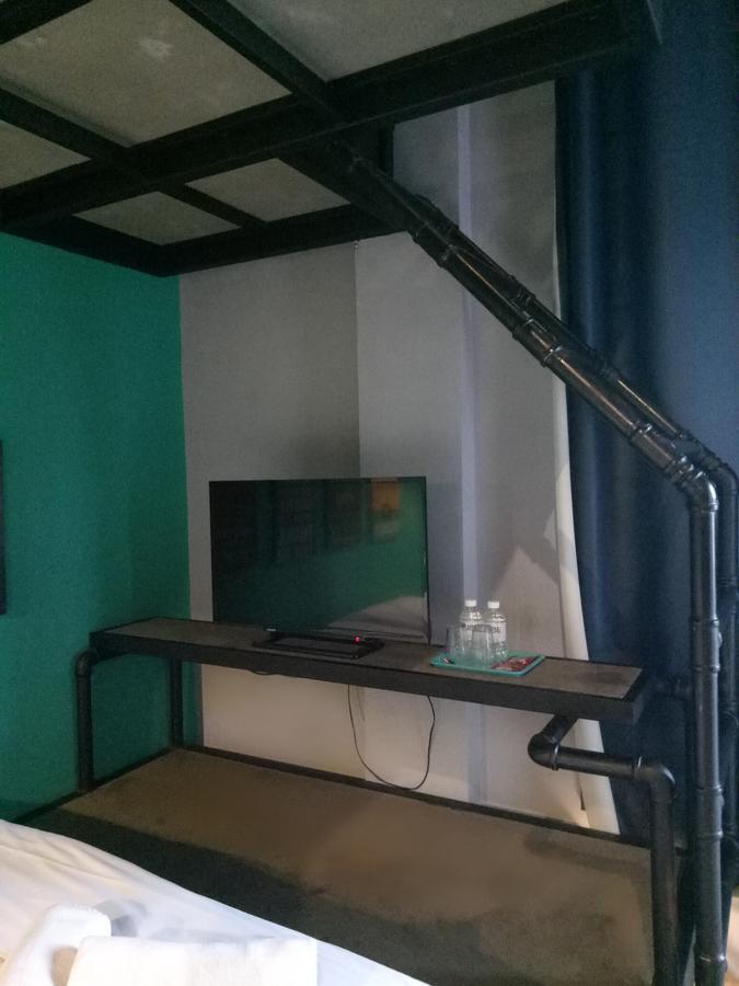 Tube Hotel Klebang Melaka Buitenkant foto