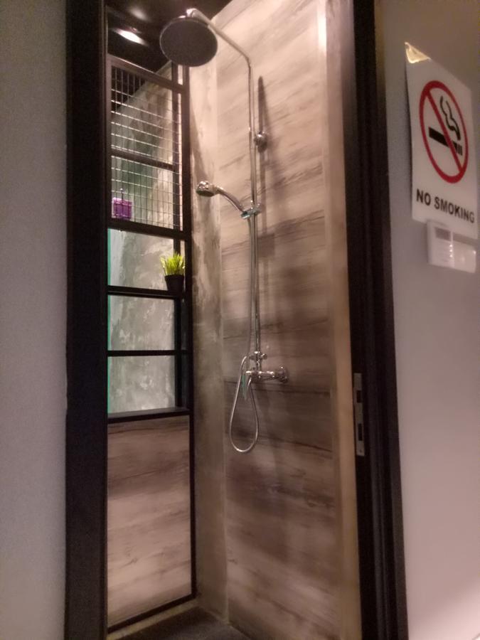 Tube Hotel Klebang Melaka Buitenkant foto